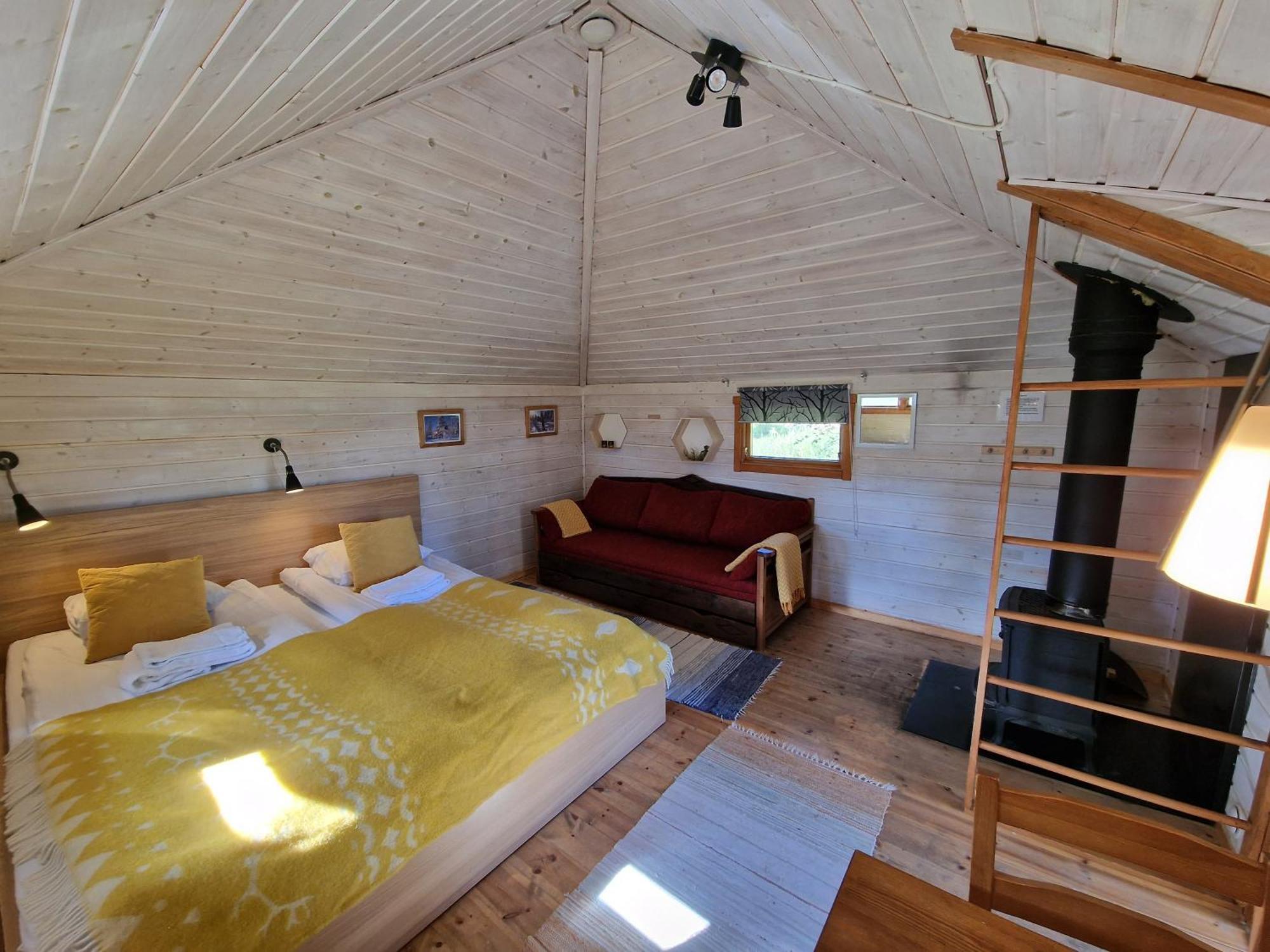 Lodge Reindeer Jukkasjarvi