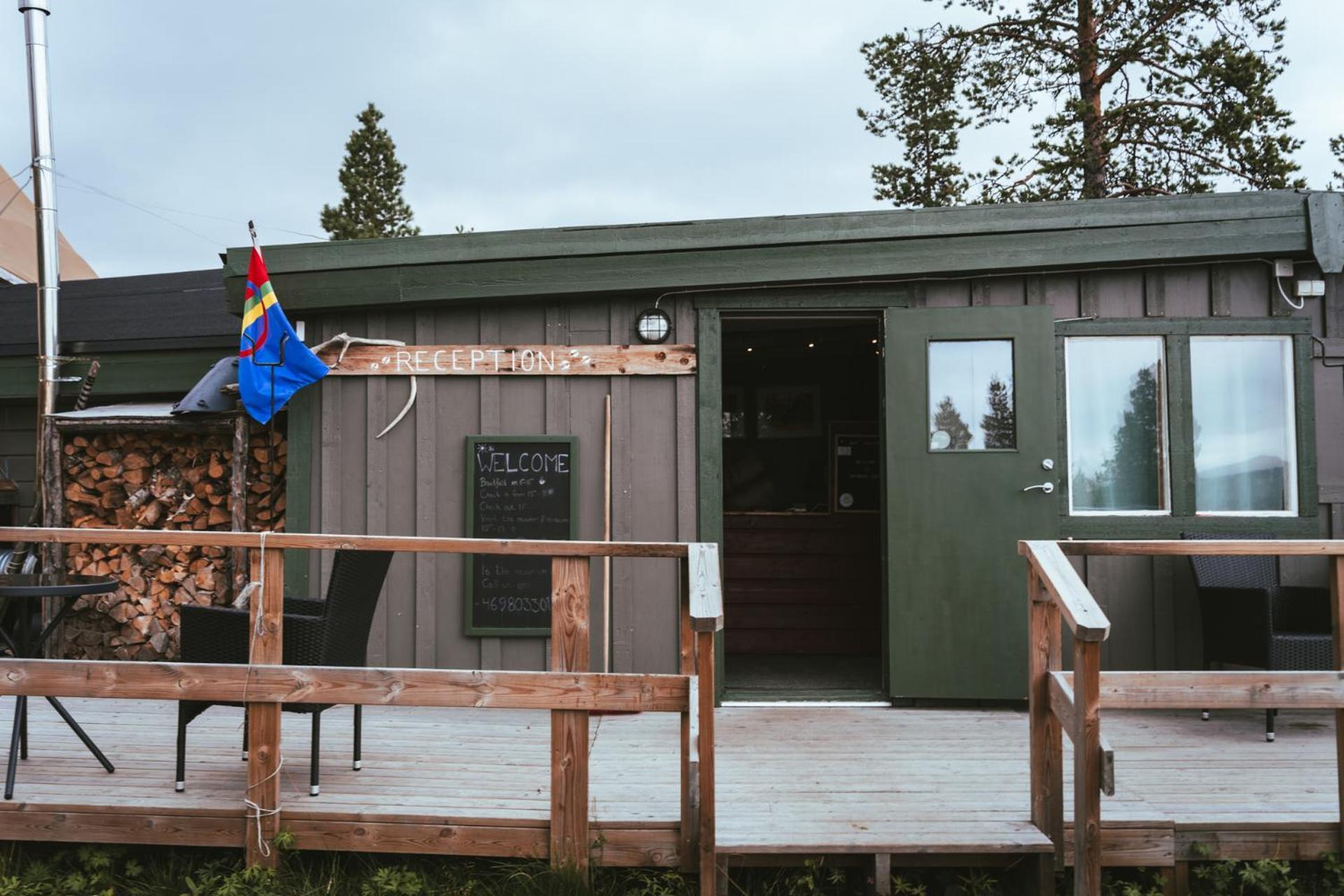 山林小屋 Reindeer Jukkasjarvi